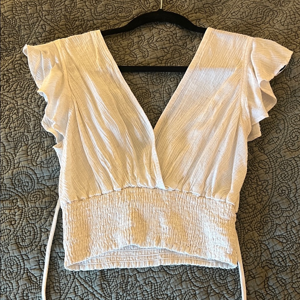 Live Sozy Crop Top M White Cream Ruffle Sleeve Shirt Blouse Top NWOT